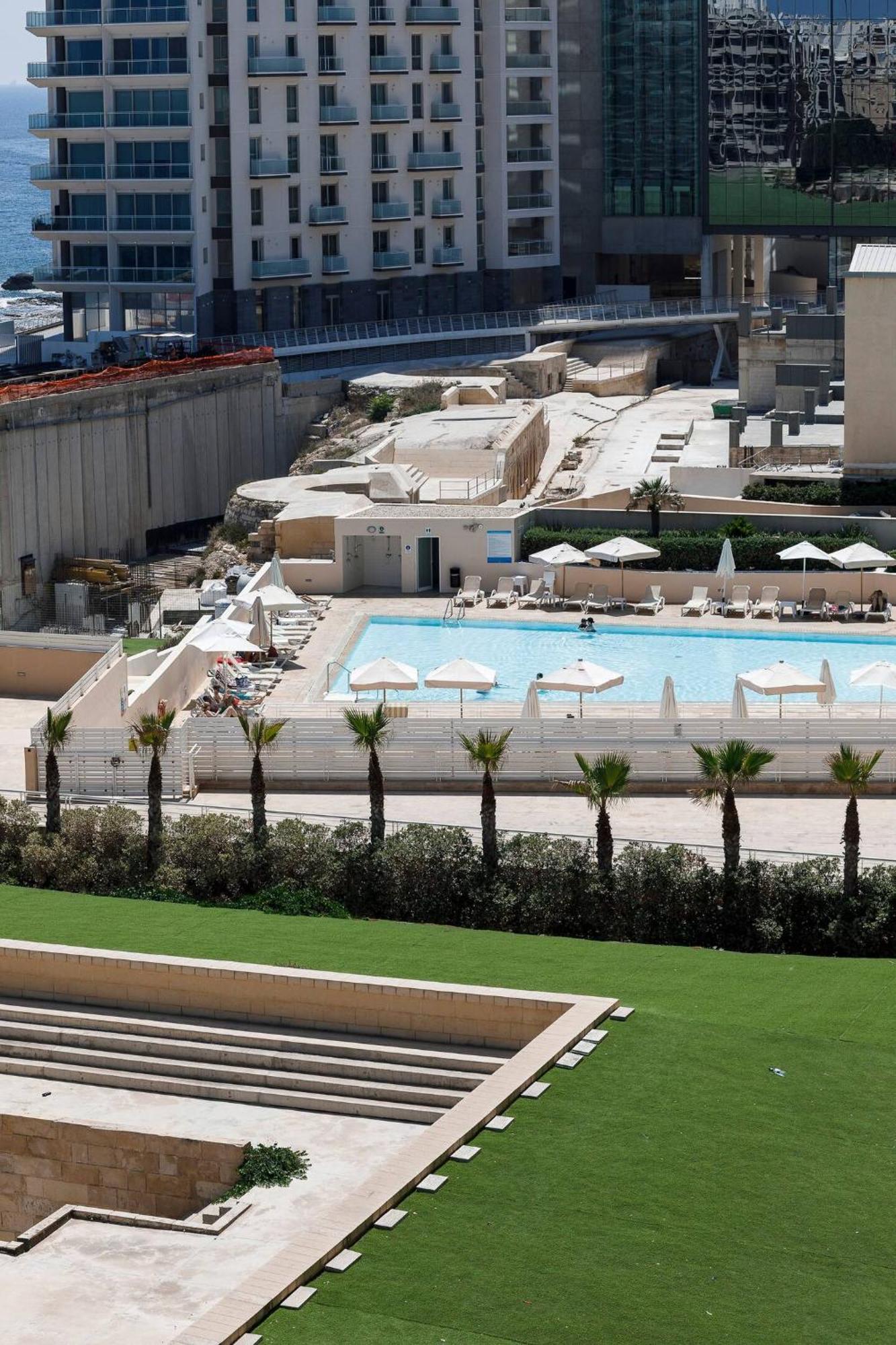 Fort Cambridge Apartments By Homely Sliema Exterior photo